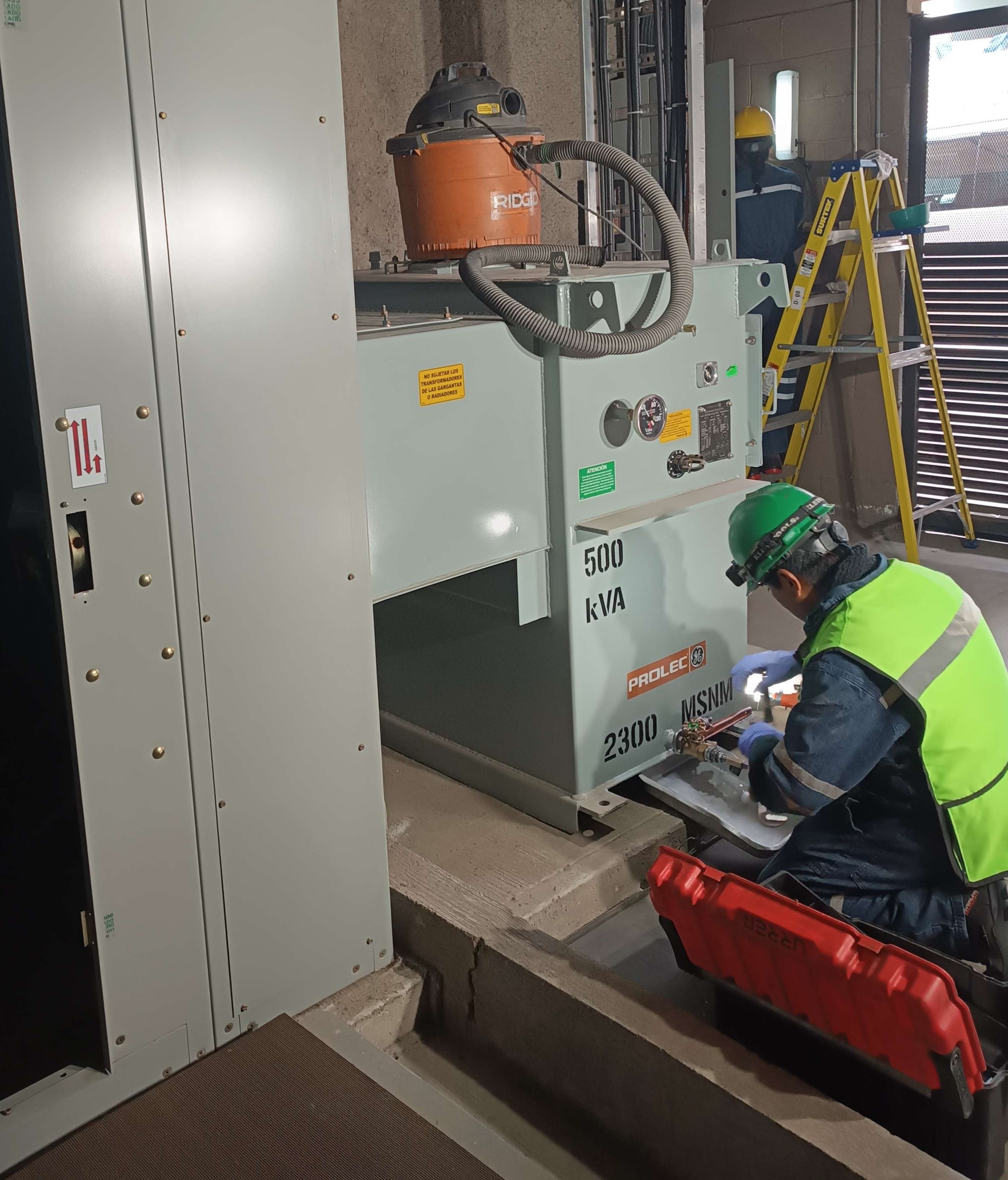 Imagen representativa de mantenimiento de transformadores